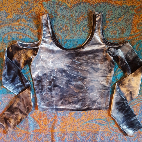 2/$20 UO Icy Blue Grey Velvet Crop Top Long Sleeve Shirt - Picture 8 of 11